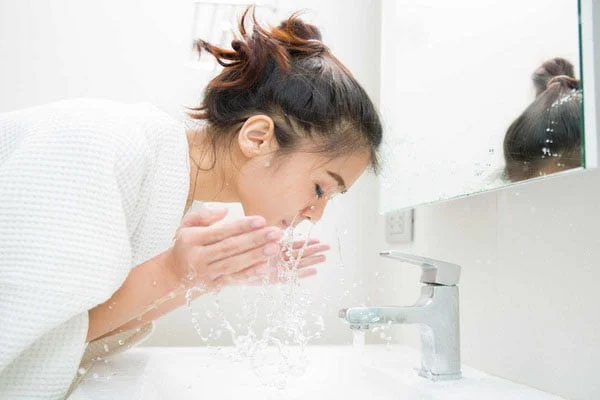 Những sai lầm trong rửa mặt