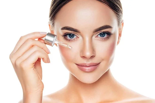 Serum Vitamin C: Những lợi ích và cách sử dụng